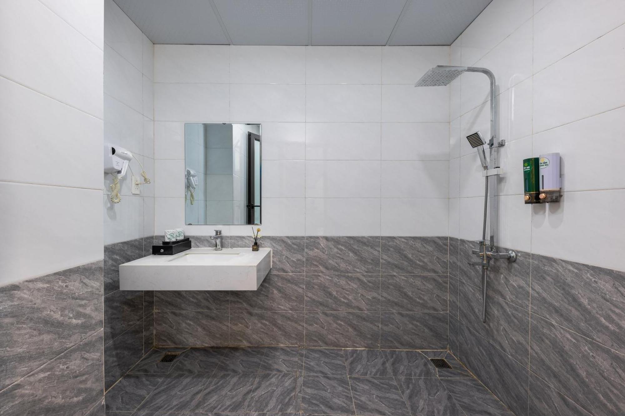 Cat Ba Green Pearl Hotel Dong Khe Sau Екстер'єр фото